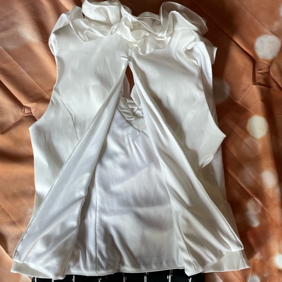 Elegant White Ruffled & Rouched Women's Top - Picture 6 of 7